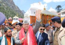 मुख्यमंत्री धामी ने श्रद्धालुओं का किया स्वागत, गंगोत्री-यमुनोत्री में की पूजा-अर्चना