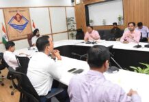 मुख्य सचिव ने की विशेष सहायता योजना के अंतर्गत योजनाओं की समीक्षा