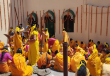 बदरीनाथ धाम में गाडू घड़ा रस्म हुई पूरी, महारानी के साथ महिलाओं ने पिरोया तिलों का तेल