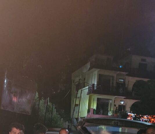 गुप्ताकाशी-केदारनाथ मार्ग पर पुलिस ने पकड़ी भारी मात्रा में अवैध अंग्रेजी शराब