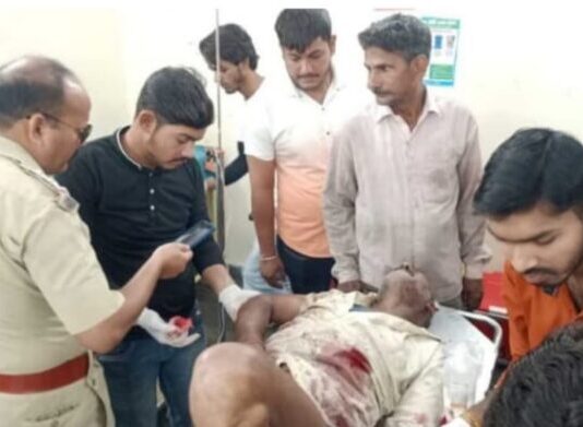 पानी को लेकर दो पक्षों में आपसी विवाद, चली गोलियां, तीन घायल