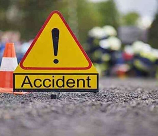 अज्ञात वाहन ने नव दंपति को रौंदा,पति की मौत