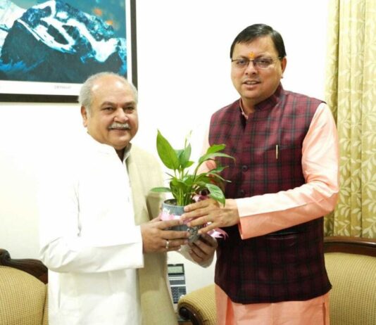 मुख्यमंत्री ने केंद्रीय कृषि मंत्री से की शिष्टाचार भेंट