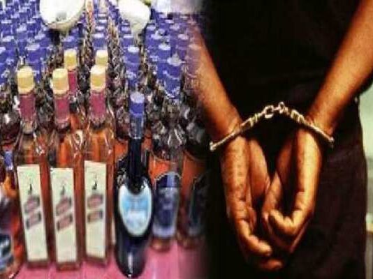 पुलिस ने अवैध शराब तस्कर को किया गिरफ्तार