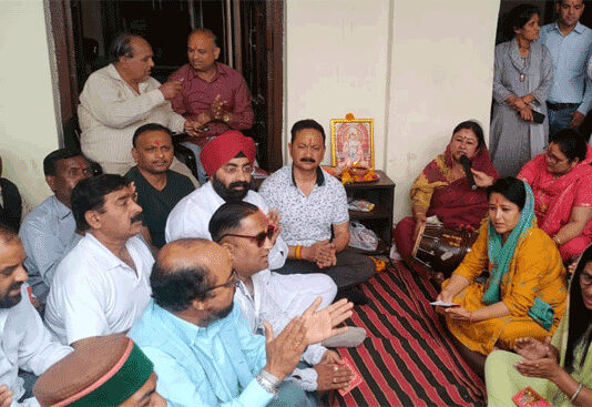 भाजपा की बुद्धि-शुद्धि के लिए कांग्रेस ने किया हनुमान चालीसा का पाठ