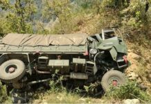 सेना का ट्रक पलटने से एक सैन्य कर्मी की मौत,एक घायल