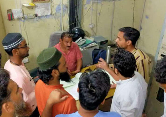 बिजली कटौती को लेकर कांग्रेस ने किया विद्युत कार्यालय का घेराव