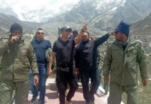 केदारनाथ धाम पहुंचे बॉलीवुड अभिनेता अक्षय कुमार