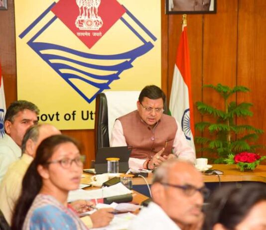 सीएम धामी ने की कार्यक्रम क्रियान्वयन विभाग की पहली समीक्षा बैठक