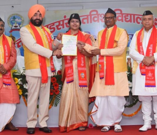 भारत को समृद्ध और दुनिया का सर्वश्रेष्ठ राष्ट्र बनाने के महान अभियान का हिस्सा बनें युवा: राज्यपाल
