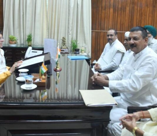 सीएम धामी से भारतीय किसान यूनियन के प्रतिनिधिमंडल ने की मुलाकात