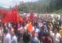 नाबालिग को भगाने की घटना से गरमाया माहौल, शनिवार को भी यमुना घाटी के बाजार बंद