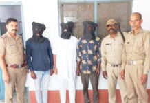 तीन वारंटी दबोचे, किया कोर्ट में पेश