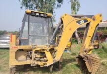 अवैध खनन में लगी जेसीबी व ट्राली सीज