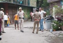 हथियारबंद हमलावरों ने दो सगी बहनों को मारी गोली, मौत