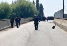 श्रीनगर-बारामूला हाईवे पर बरामद हुआ आईईडी