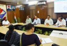 मुख्य सचिव ने शिक्षा विभाग के अधिकारियों के साथ की बैठक