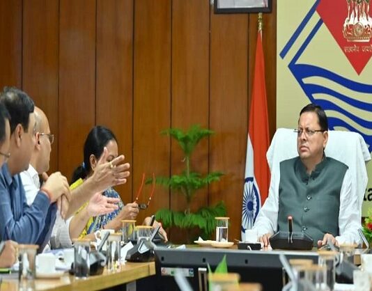 सीएम धामी ने की आपदा राहत व बचाव कार्यों की समीक्षा बैठक