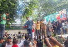 यूकेडी कार्यालय में जमकर बवाल,पुलिस बल तैनात