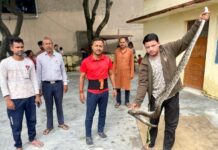घर में घुसा अजगर,टीम ने रेस्क्यू कर जंगल में छोडा