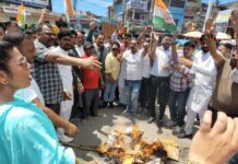 कांग्रेसियों ने किया सीएम धामी का विरोध, डाॅ हरक ने की इस्तीफे की मांग