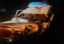 अनियंत्रित मार्शन वाहन ट्रक में घुसा,दो की मौत,14 घायल