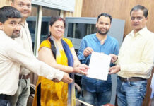 समस्याओं के निराकरण के संबंध में ज्ञापन सौंपा