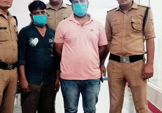 गश्त के दौरान मादक पदार्थों की तस्करी में दो गिरफ्तार