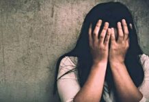 चलती बस में शिक्षिका पर स्प्रे छिड़कर किया बेहोश, फिर की अश्लील हरकत