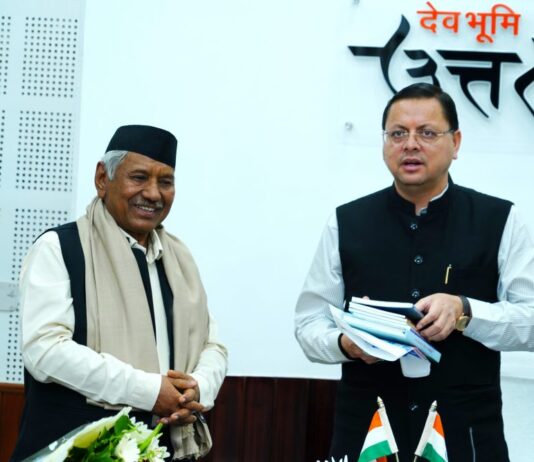 सीएम धामी ने दी गढ़रत्न नरेन्द्र सिंह नेगी को 75वें जन्म दिवस पर शुभकामनाएं