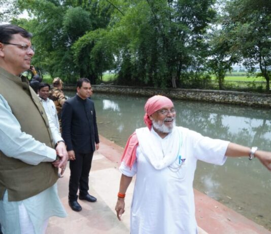 सीएम धामी ने किया हैस्को गाँव शुक्लापुर में कार्यों का अवलोकन