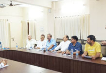 वन टाइम सेटलमेंट स्कीम की जानकारी व्यापारियों के साथ की साझा