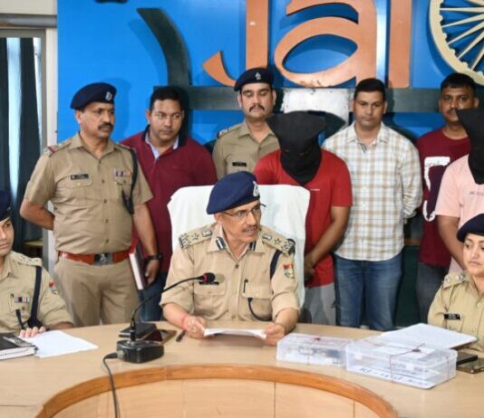 पिस्टल दिखाकर बाईक लूटने वाले दो बदमाश गिरफ्तार, अन्य एक की तलाश