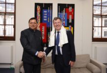 मुख्यमंत्री धामी ने लंदन में किए 3 हजार करोड़ के इन्वेस्टमेंट एमओयू साइन, बैठकों का दौर जारी