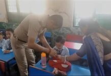 एसएसपी ने किया पुलिस लाइन का भ्रमण, बैरकों व मैस का भी किया निरीक्षण