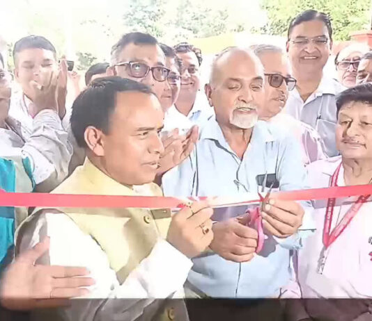 दून मेडिकल कॉलेज में खुला जन औषधि केंद्र