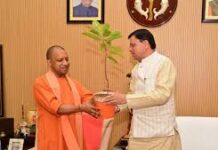 मुख्यमंत्री योगी आदित्यनाथ ने मुख्यमंत्री धामी को दी जन्मदिन पर बधाई