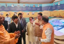 सीएम धामी ने अबू धाबी में निर्माणाधीन हिन्दू मन्दिर में ईंट रख की कारसेवा