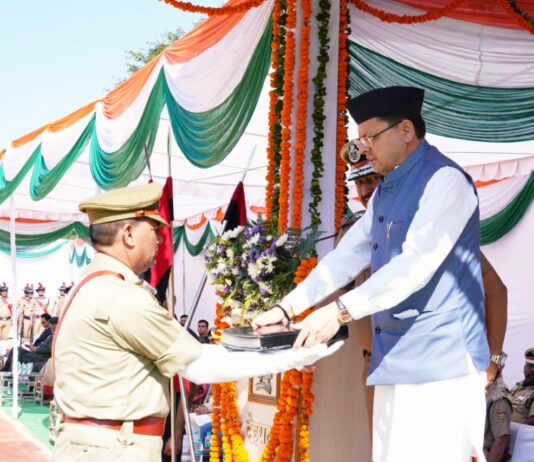 पुलिस स्मृति दिवस के अवसर पर सीएम धामी ने शहीद पुलिस जवानों को दी श्रद्धांजलि