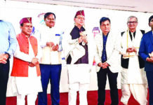 सीएम धामी का दुबई में प्रवासियों ने किया भव्य स्वागत