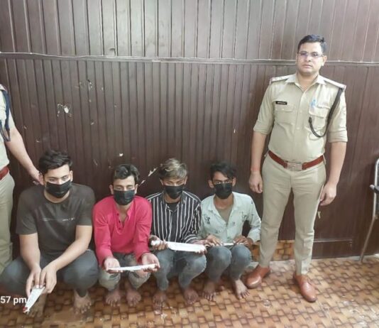 अवैध पशु मांस के साथ चार  गिरफ्तार, 6 जीवित पशुओं को मौके से किया बरामद