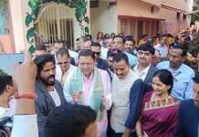 द बीटल्स, द गंगाफेस्टिवल का उद्घाटन करने ऋषिकेश पहुंचे सीएम धामी