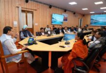 विकास कार्यों में तेजी व रोजगार सृजन को लेकर सीएम धामी ने की अधिकारियों संग बैठक