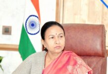 विभागों को अपने आन्तरिक विभाजनों को समाप्त कर समन्वय से कार्य करने की नसीहत