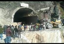 टनल हादसा: एयरफोर्स के तीन विशेष विमान ला रहे 25 टन भारी मशीन