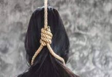 फांसी लगाकर महिला ने की आत्महत्सा