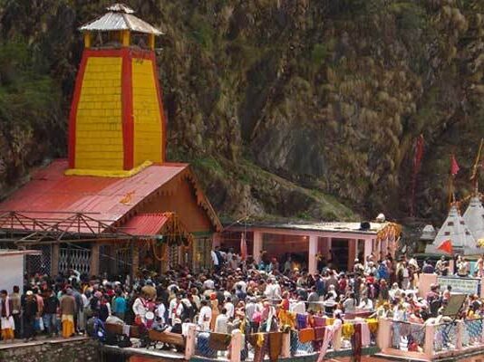 शीतकाल के लिए बंद हुए यमुनोत्री धाम के कपाट