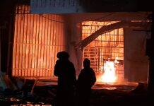 दो ढाबों में लगी भीषण आग,शराब का ठेका भी जलकर राख