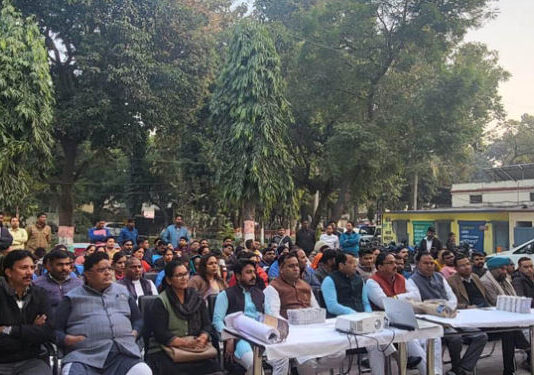 विकसित भारत संकल्प यात्रा का निगम में जोरदार स्वागत