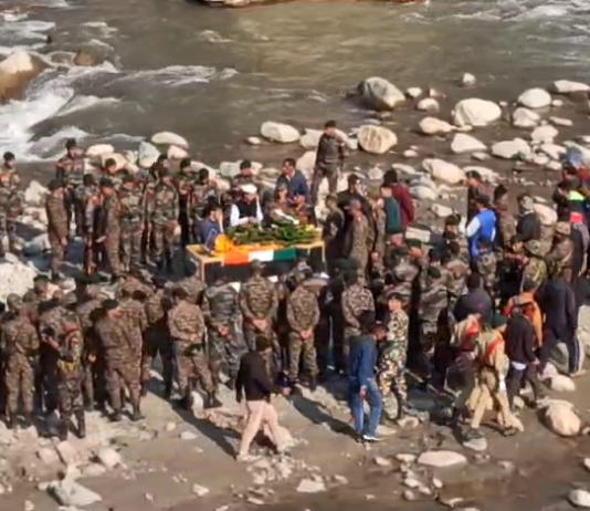 पंचतत्व में विलीन हुए शहीद बीरेंद्र सिंह